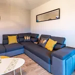Entre Lac Furnished Flat