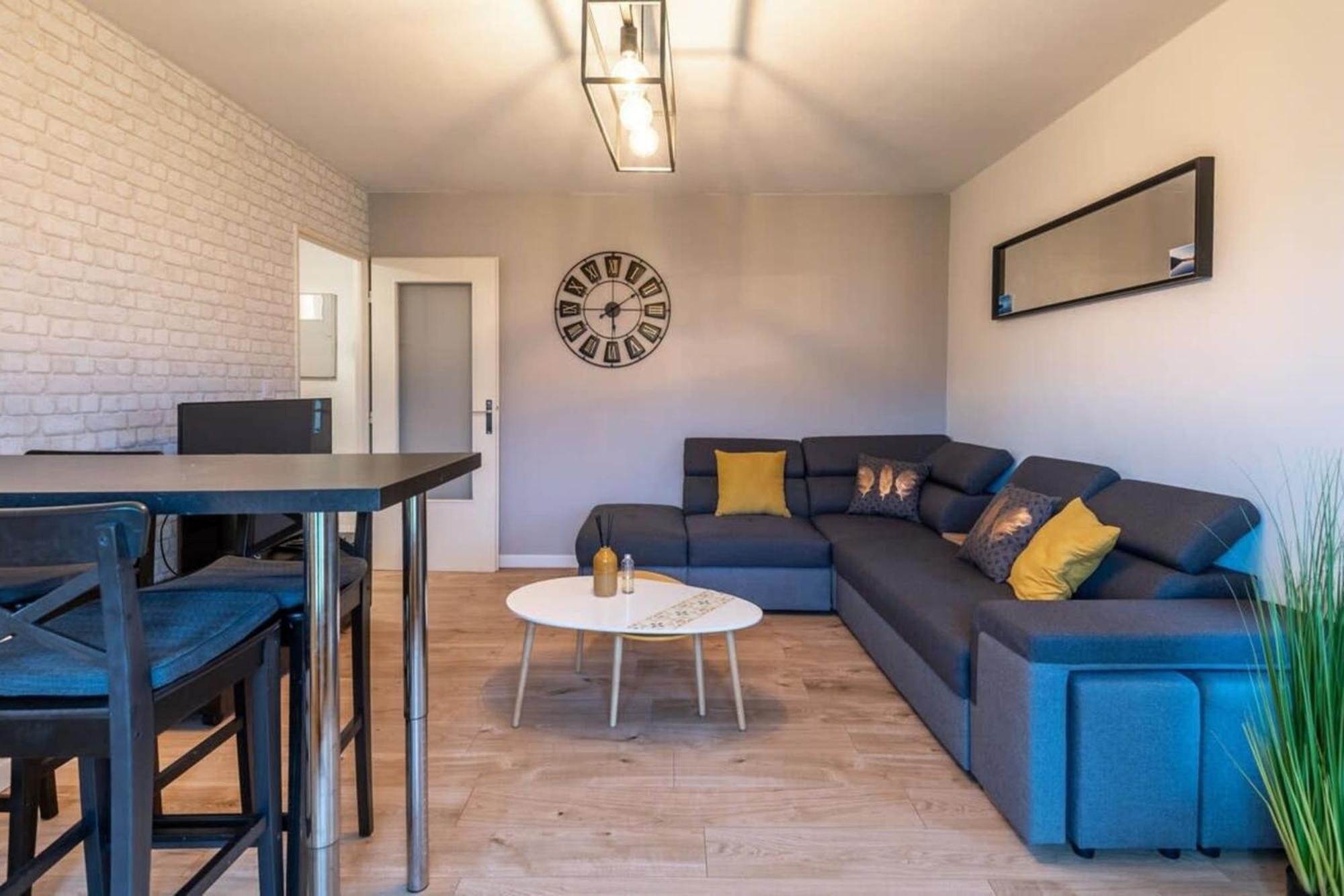 Entre Lac Furnished Flat
